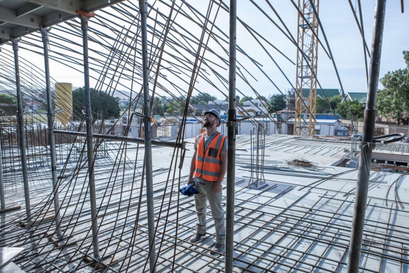 строительство многоэтажного дома в Турции